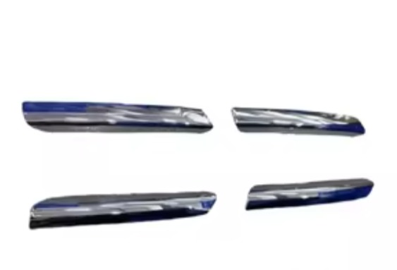 Накладка бампера хромированная задняя правая правая 1 штука