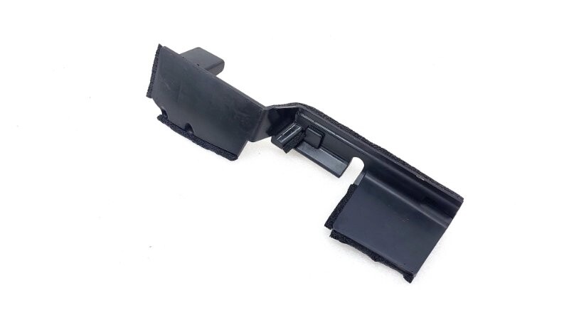 Дефлектор радиатора правый