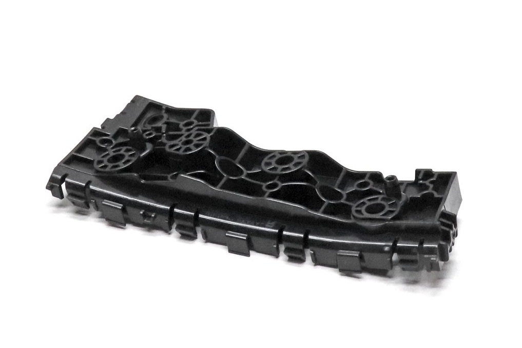 Крепление бампера переднее левая